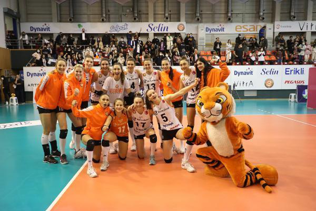 Eczacıbaşı Dynavit, CEV Kupası\'nda çeyrek finalde