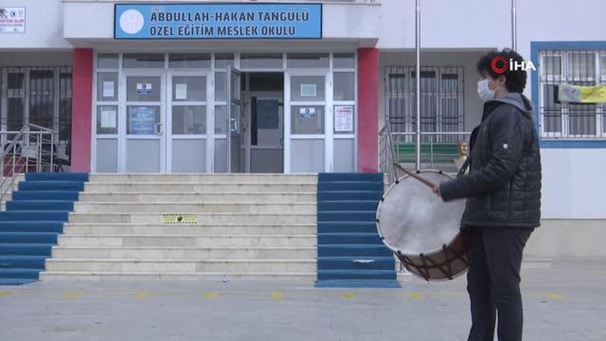 Engeli engel olmadı, çocukluk hayalini gerçeğe dönüştürdü