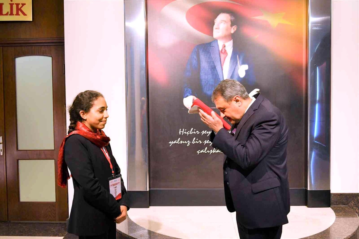 Gaziantep\'ten yola Bayrak ve Toprak Kuva-yi Milliye Şehri Balıkesir\'e ulaştı