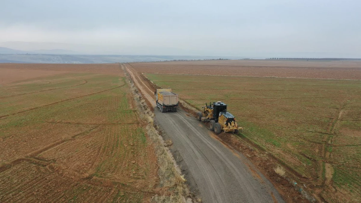 "Kırsal Yaşam Alanlarımızın Ulaşım Ağını Baştan Aşağıya Yeniliyoruz"