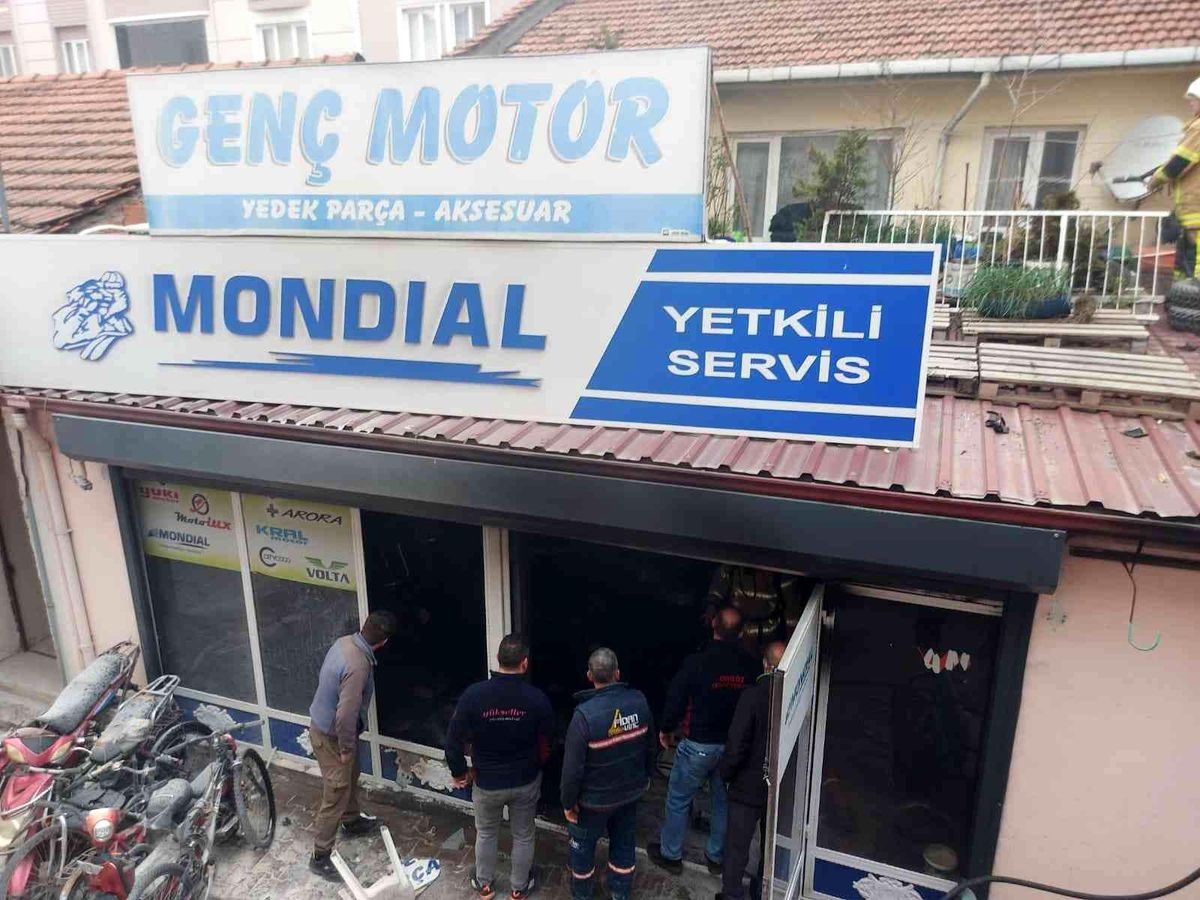 Son dakika haber! Motorcuda korkutan yangın