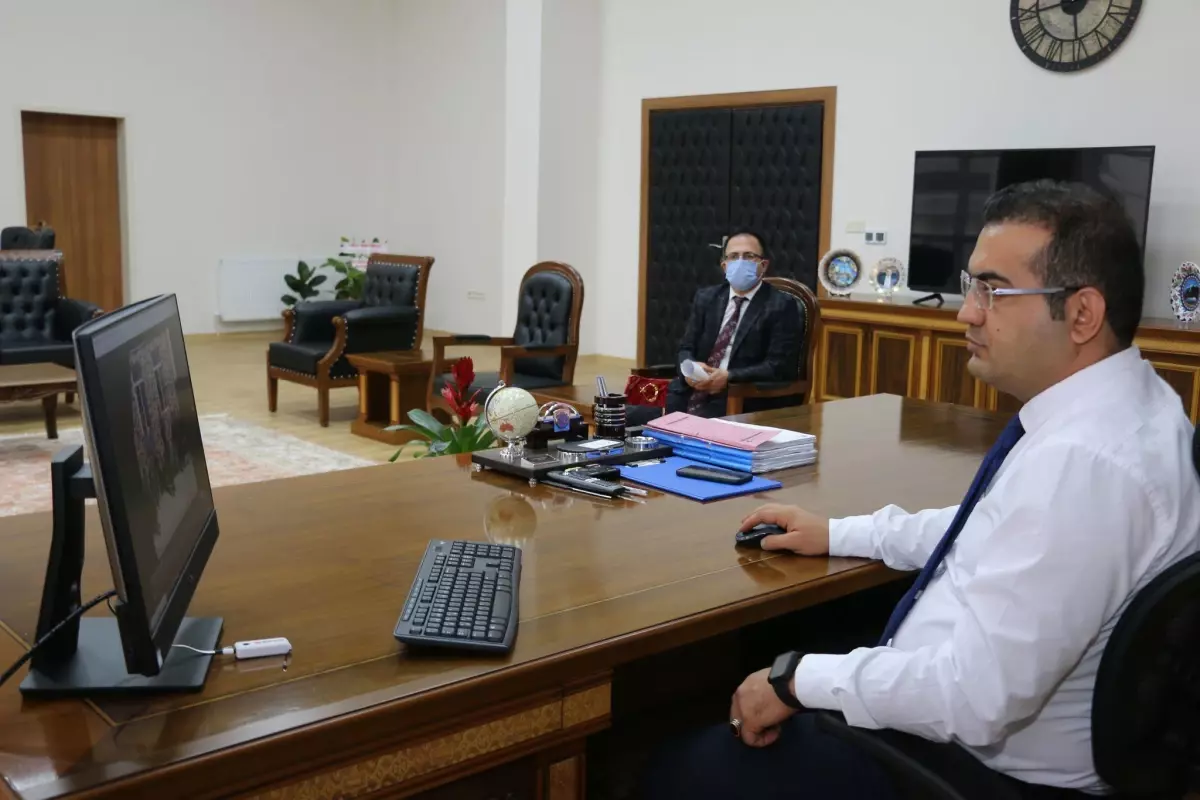 Pazarcık Kaymakamı Kıyıcı, AA'nın 'Yılın fotoğrafları' oylamasına katıldı