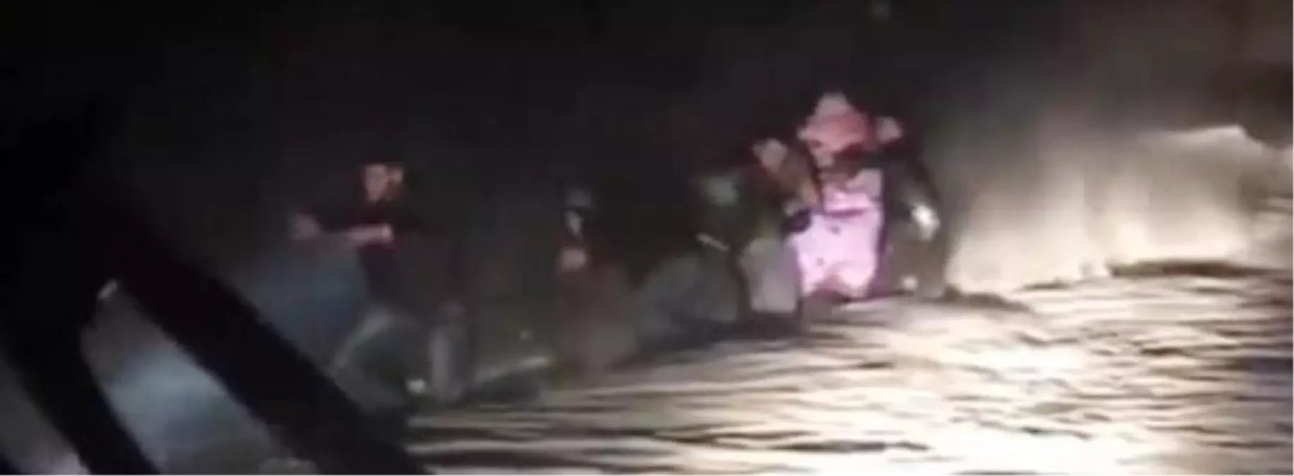 Rahatsızlanan 2 kişi, jandarma helikopteriyle hastaneye ulaştırıldı