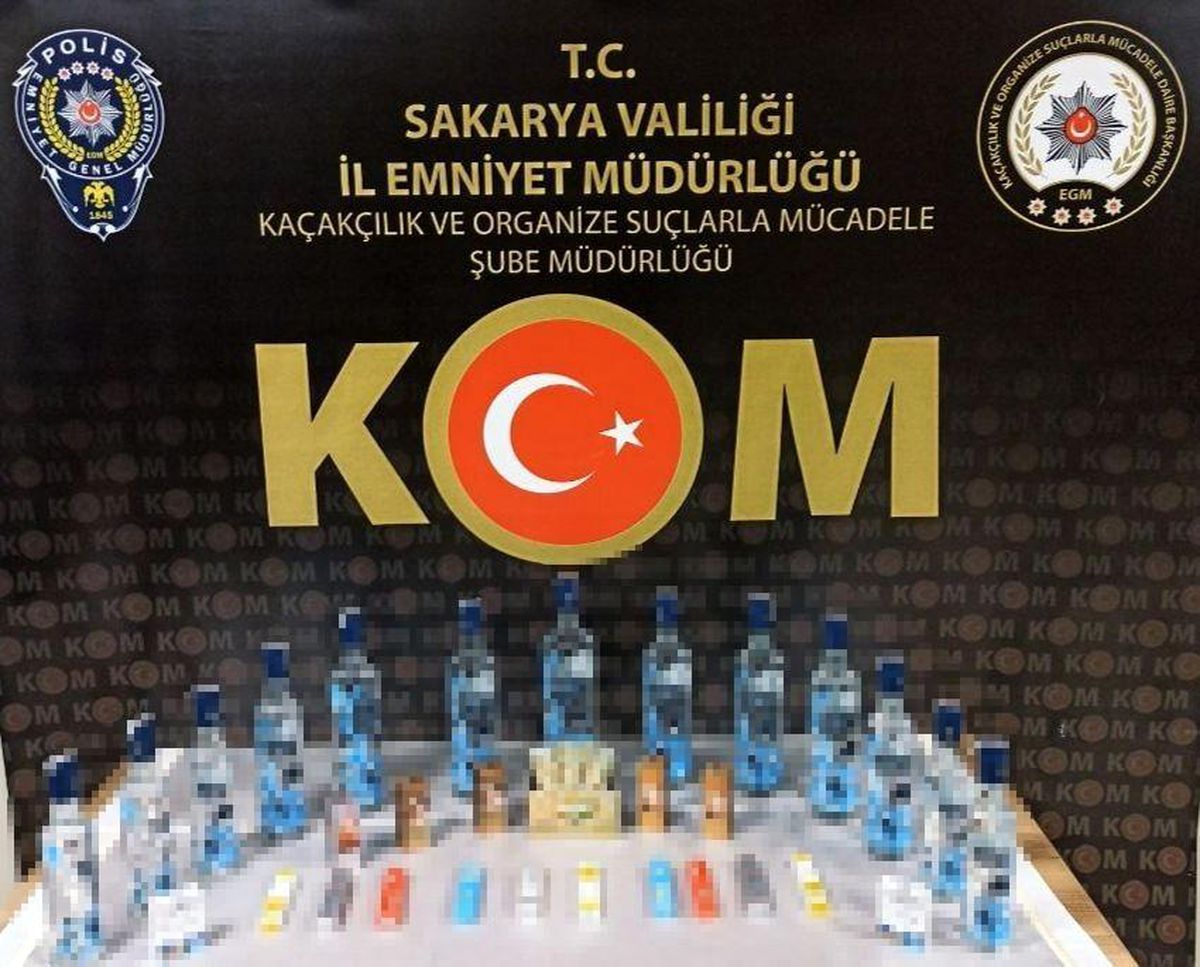 Son dakika haberleri: Sakarya\'da yılbaşı öncesi polisten kaçak içki operasyonu