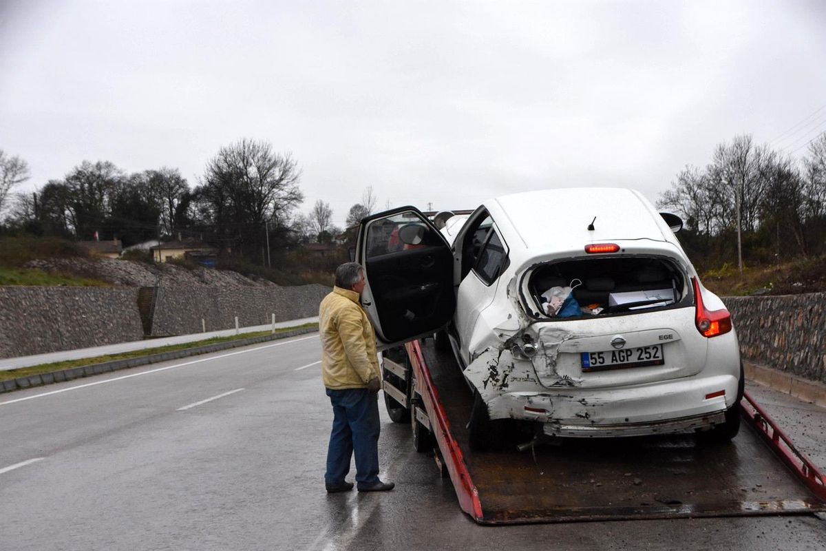 Son dakika: Sinop\'ta trafik kazası: 3 yaralı