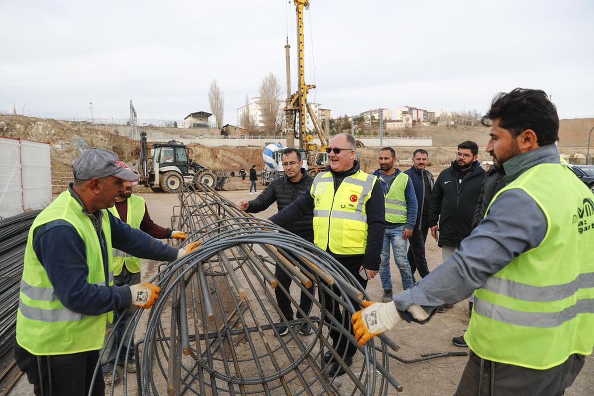 ŞEHİR TRAFİĞİNİ RAHATLATACAK BİR PROJE DAHA BAŞLATILDI…
