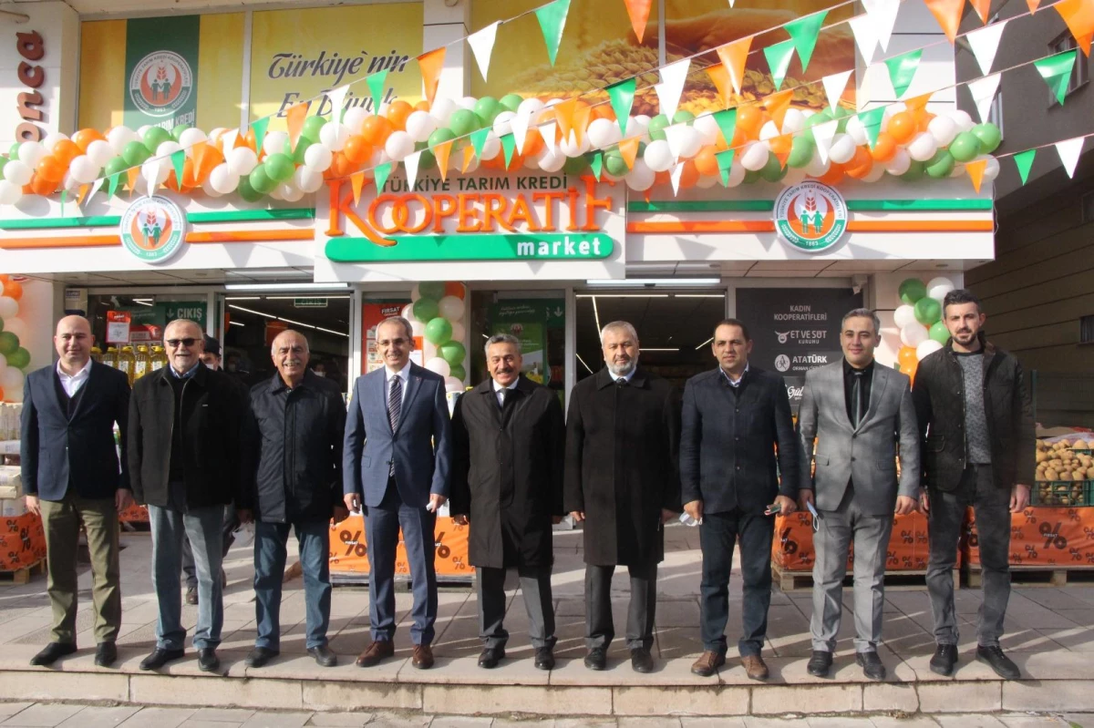 Tarım Kredi Kooperatif Market Seydişehir\'de hizmete girdi