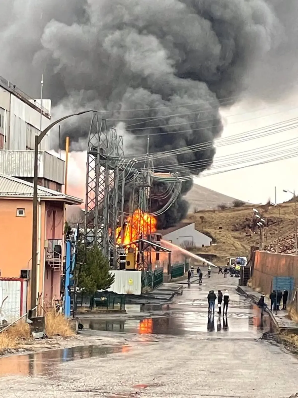Termik santralde korkutan yangın