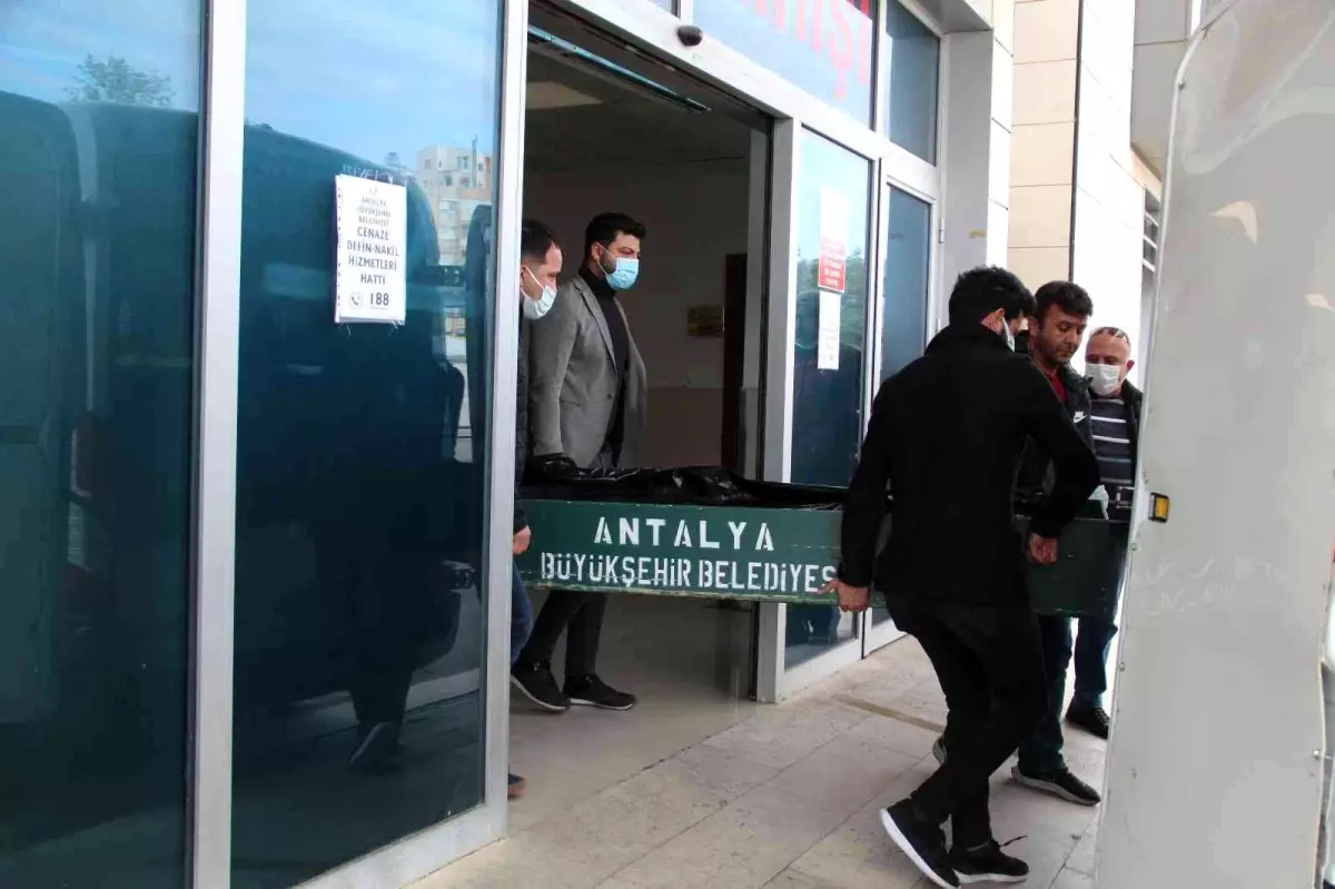 21 yaşında cinayete kurban giden gencin cenazesi morgtan alındı