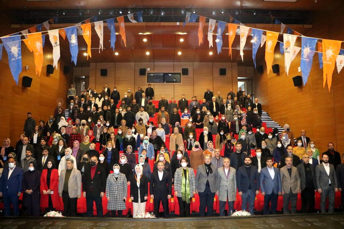 AK Parti Yenişehir ilçe danışma meclisi toplantısını gerçekleştirdi