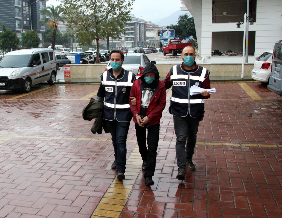 Antalya\'da çaldığı motosiklette yakalanan hırsızlık şüphelisi tutuklandı