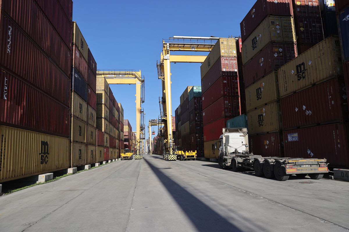 Asyaport yılı 1 milyon 800 bin TEU konteyner hareketiyle tamamlayacak