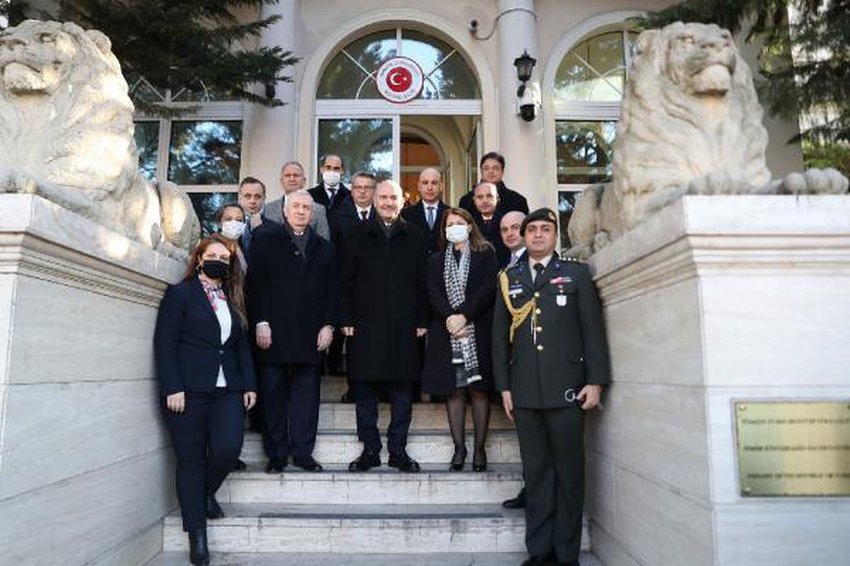 Bakan Soylu, Budapeşte Büyükelçiliği\'ni ziyaret etti