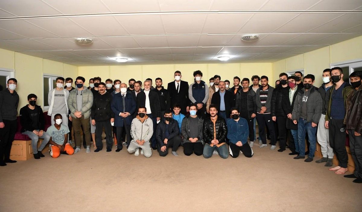 Başkan Kocaman\'dan öğrenci yurduna ziyaret