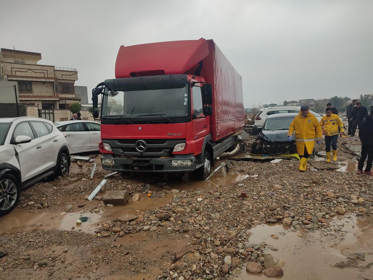 Son dakika... Irak\'ta sel 8 kişinin ölümüne yol açtı