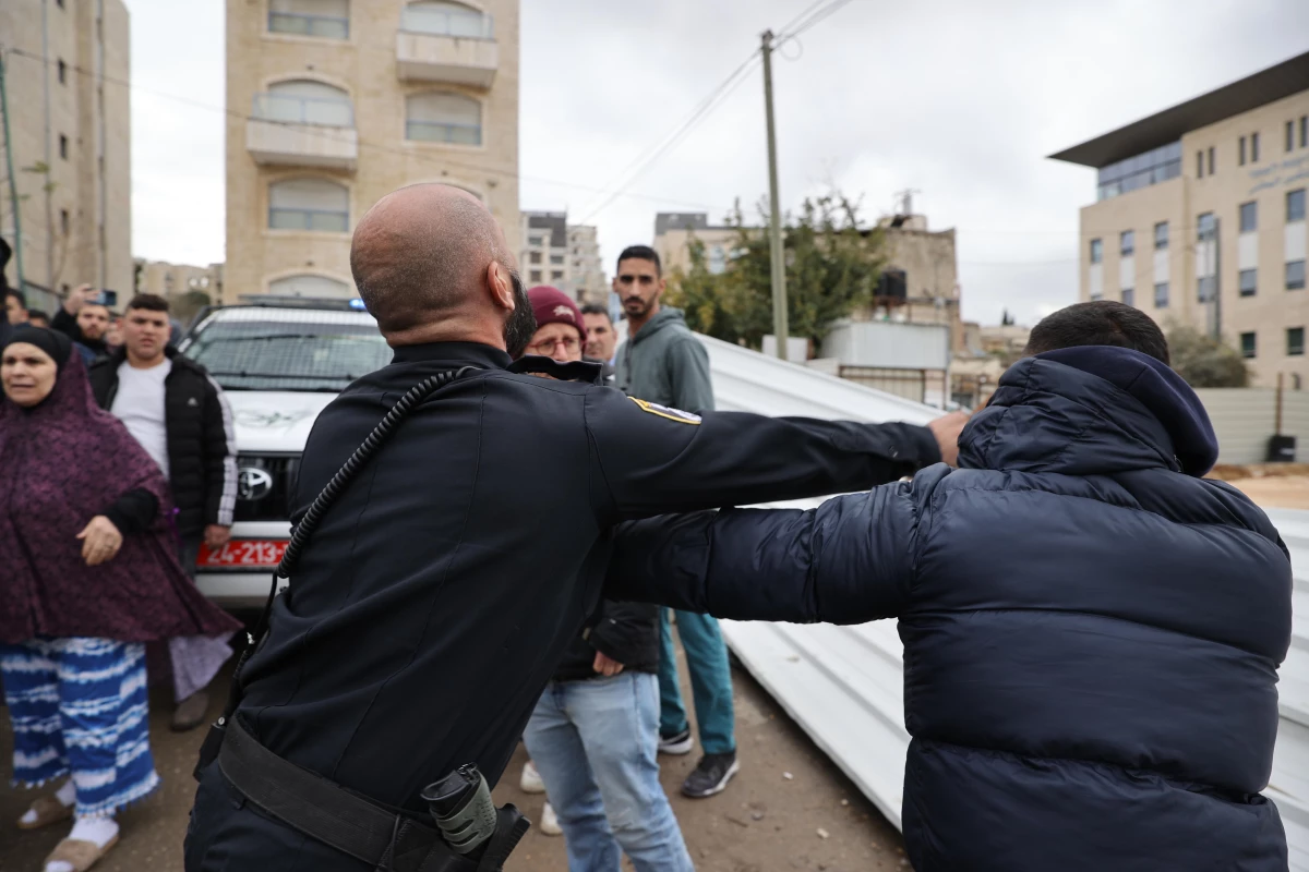 İsrail polisinden "evlerini boşaltmaları" istenen Filistinli aileye destek gösterisine müdahale (1)