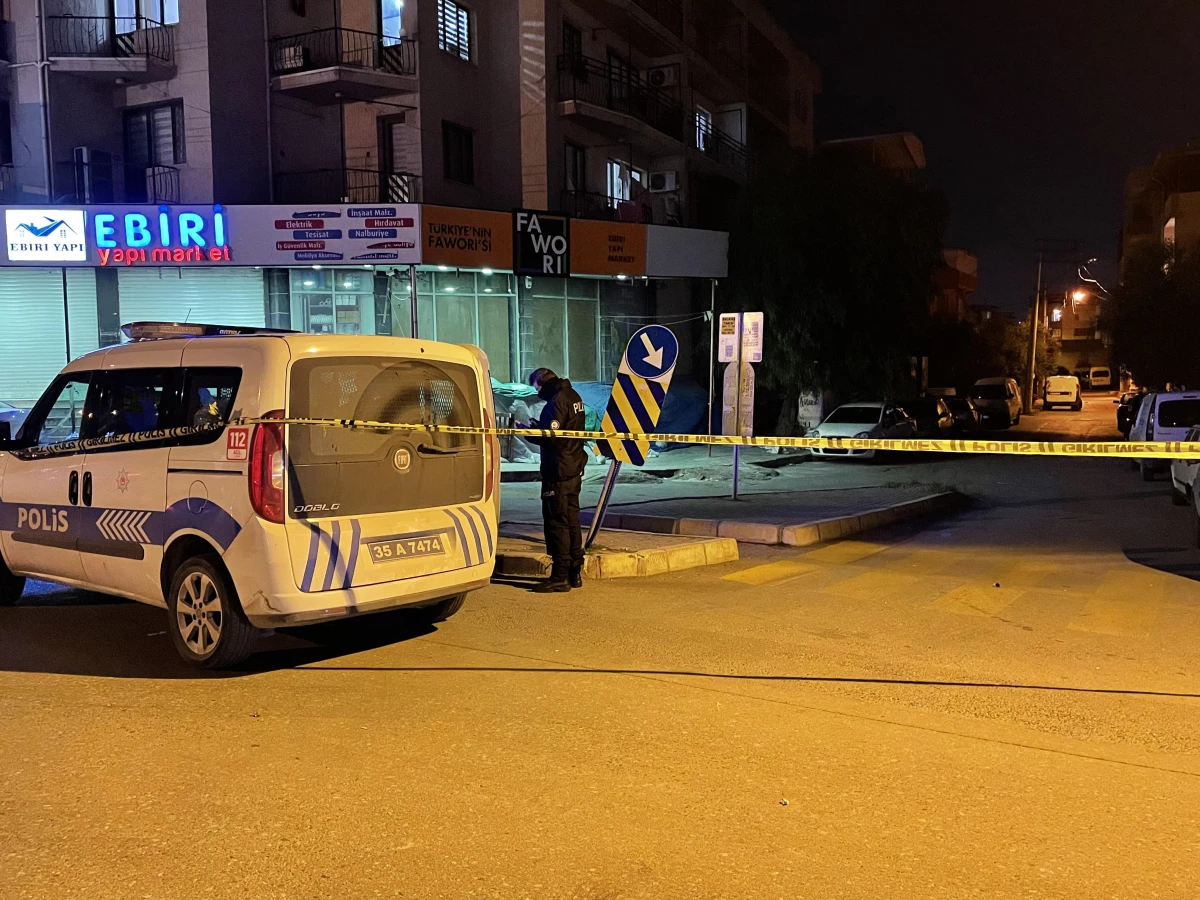 İzmir\'de düğünde "halay başı olma" tartışmasından çıktığı öne sürülen kavgada 1 kişi öldü