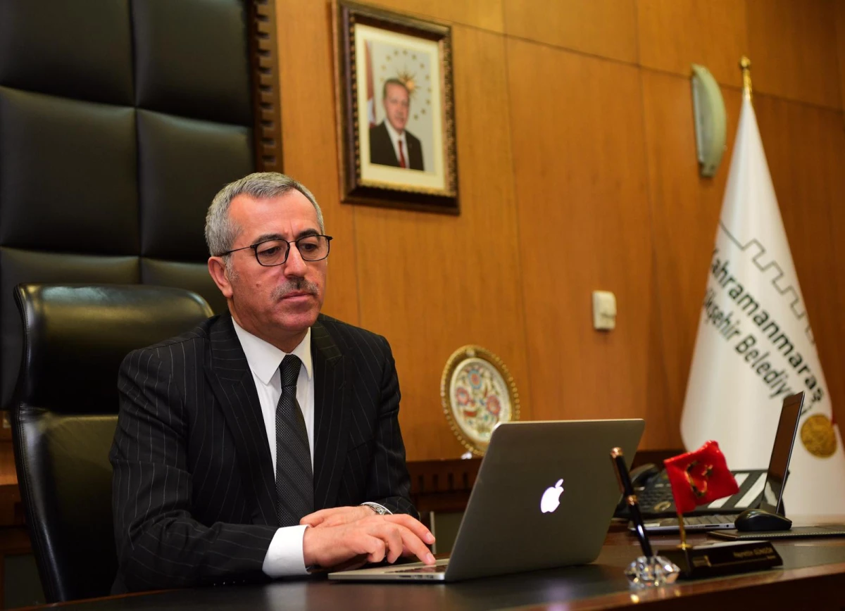 Kahramanmaraş Büyükşehir Belediye Başkanı Güngör, AA\'nın "Yılın Fotoğrafları" oylamasına katıldı