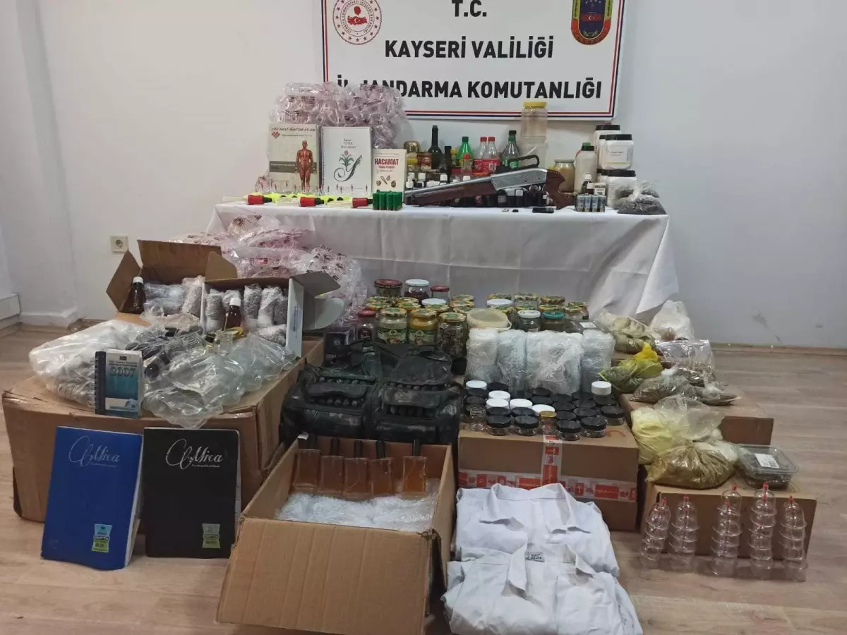 Kayseri\'de ilaç yapımında kullanılan aktar ürünleri ele geçirildi