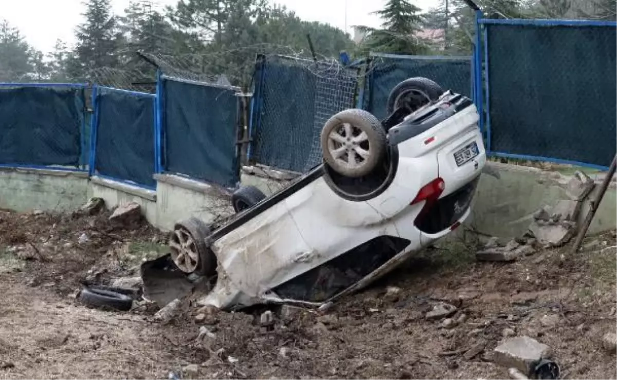 Kaza yapan polis, annesini görüntülü arayıp teselli etti