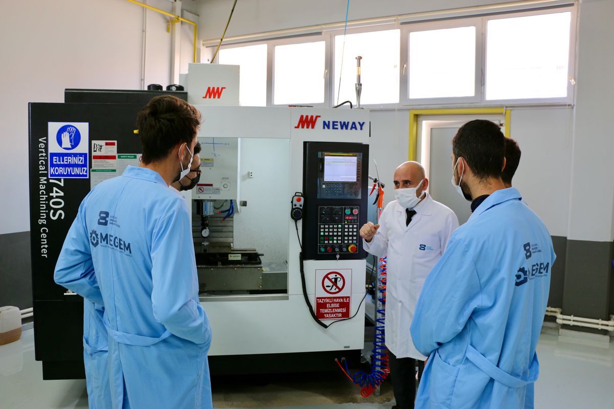Mesleki eğitim sayesinde daha sertifika almadan iş teklifleri arasında tercih yapıyorlar