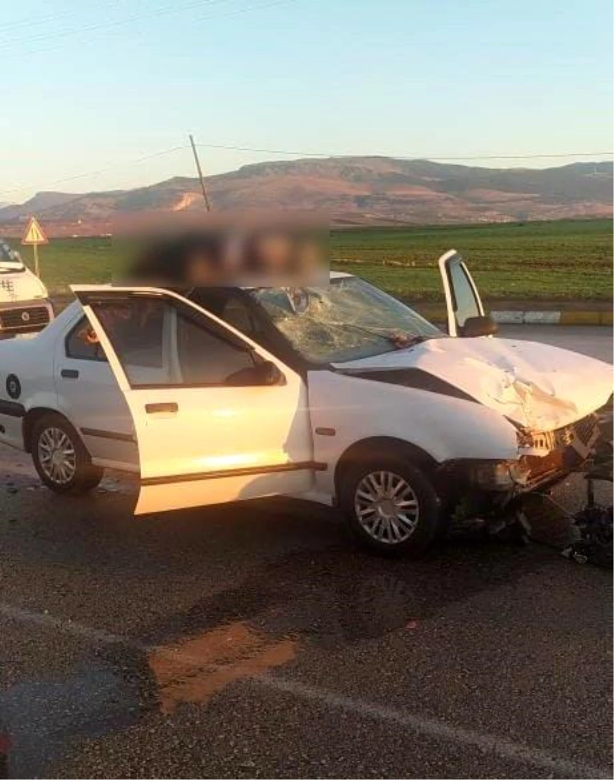Son dakika haberi: Adıyaman\'da otomobil ile motosikletin çarpıştığı kazada 3 kişi yaralandı