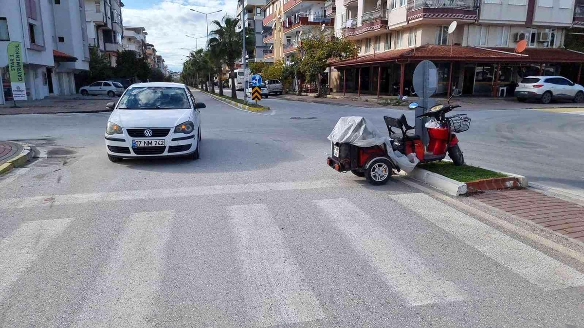 Otomobil, engelli motosikletine çarptı: 1 yaralı