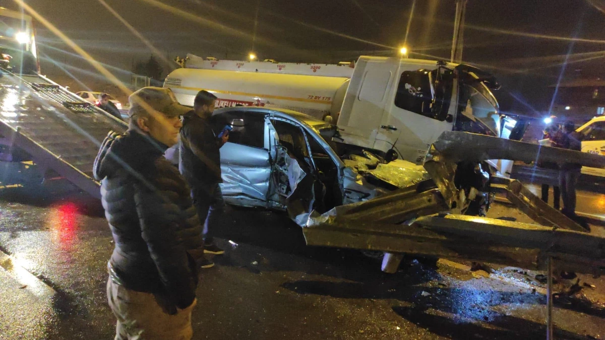 Siirt\'te zincirleme trafik kazasında 6 kişi yaralandı