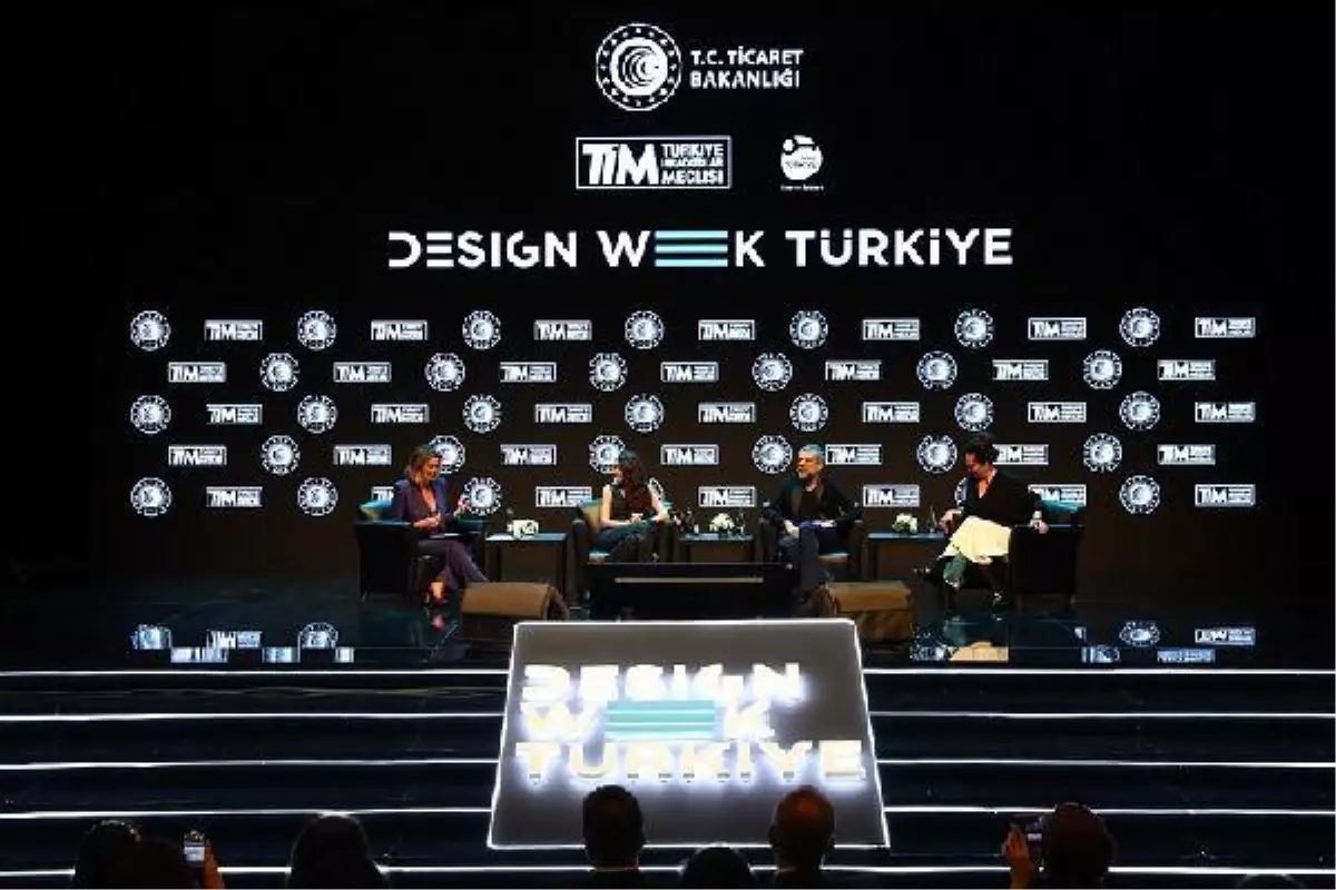 ÜNLÜ TASARIMCILAR TÜRKİYE\'DEN DÜNYAYA MODA TASARIMINI KONUŞTU