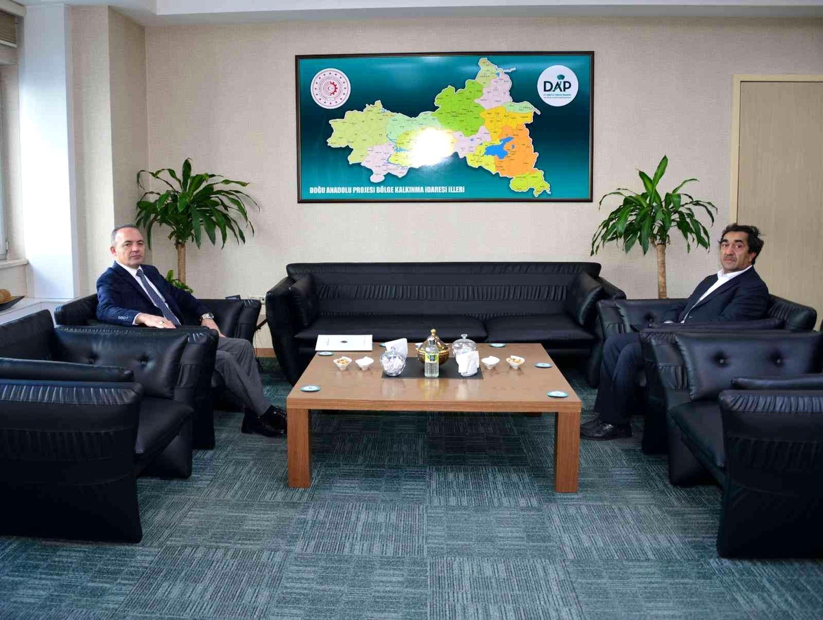 Vali Öner, DAP idaresi\'ni ziyaret etti
