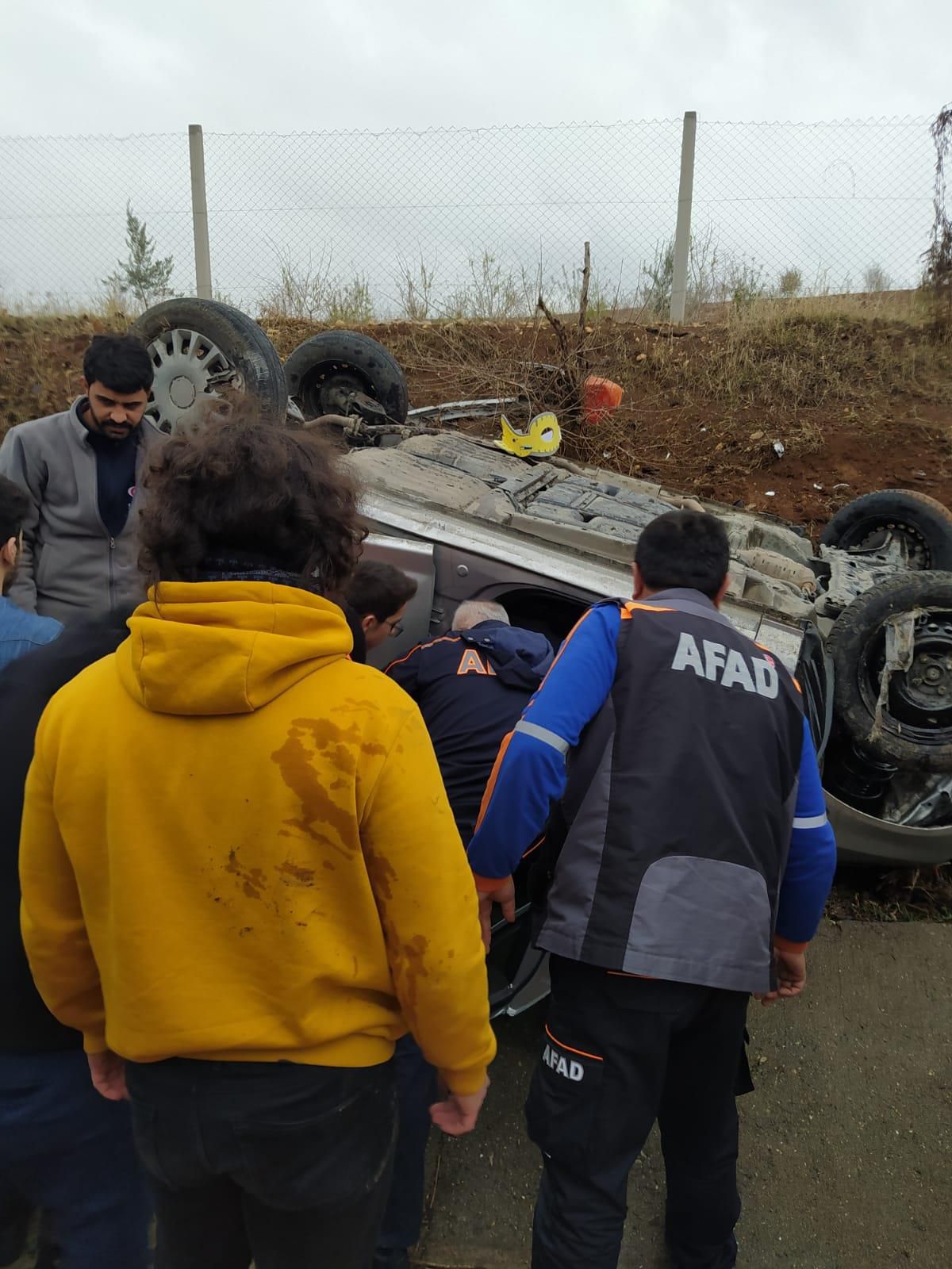 Son dakika haberleri: Adıyaman\'da devrilen otomobildeki 1 kişi öldü