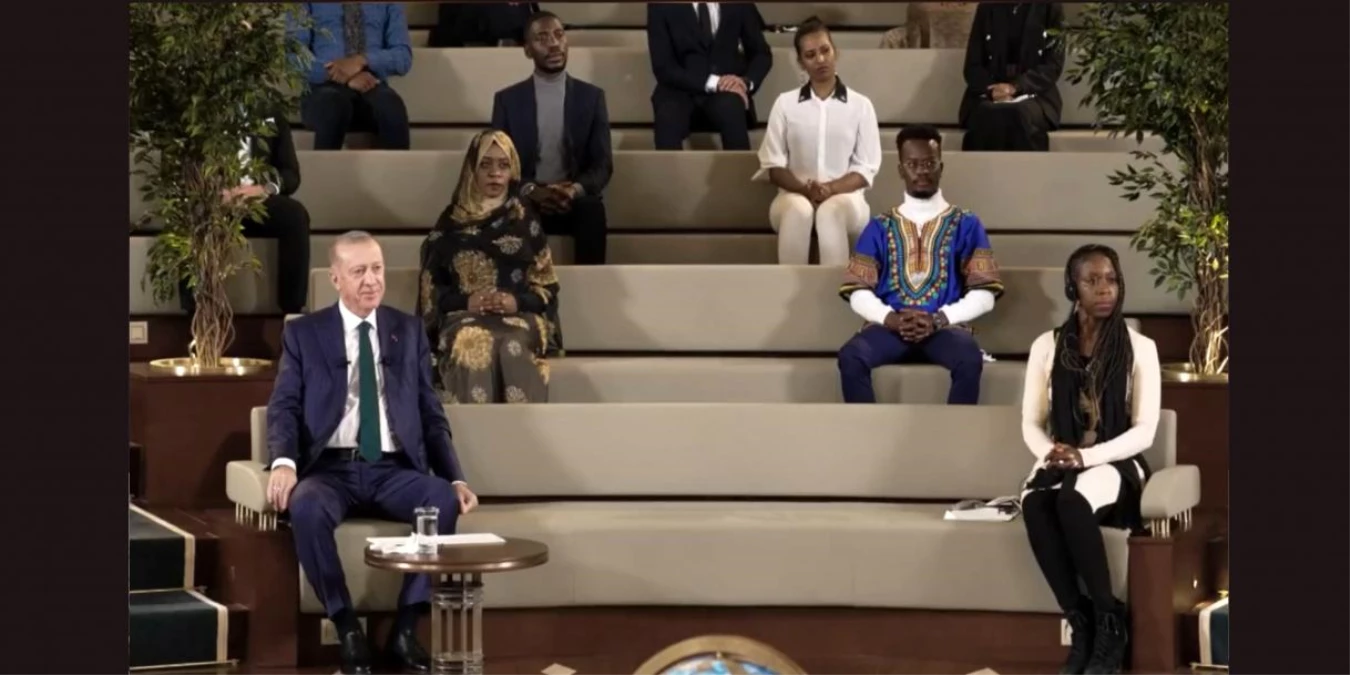 Cumhurbaşkanı Erdoğan, Afrikalı gençlerle bir araya geldi (2)