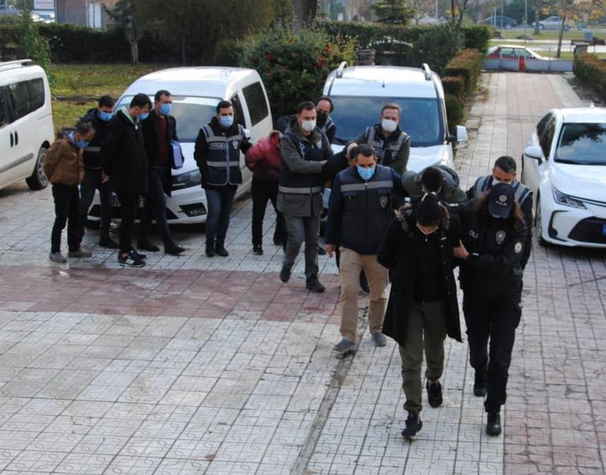 Denizli'deki uyuşturucu operasyonunda 5 kişi tutuklandı