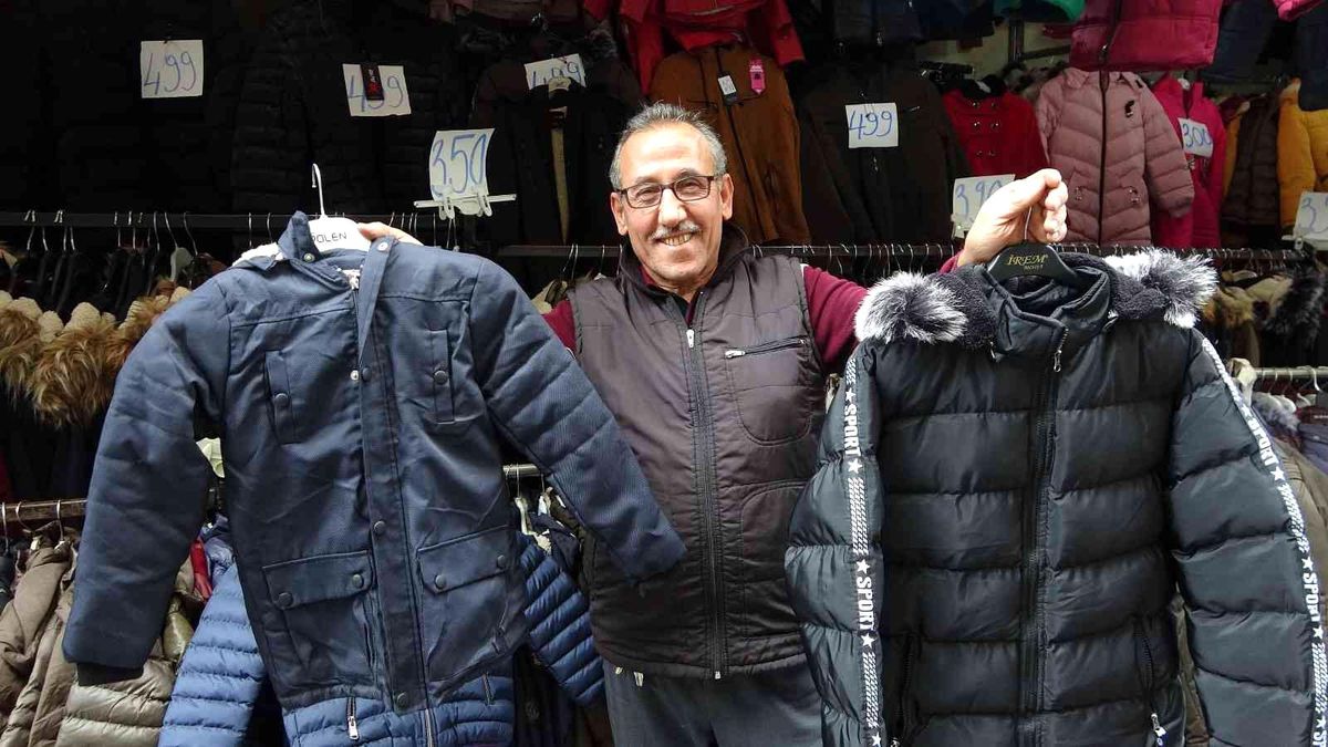 Geciken kış kapıya dayandı, mont satışlarını patladı