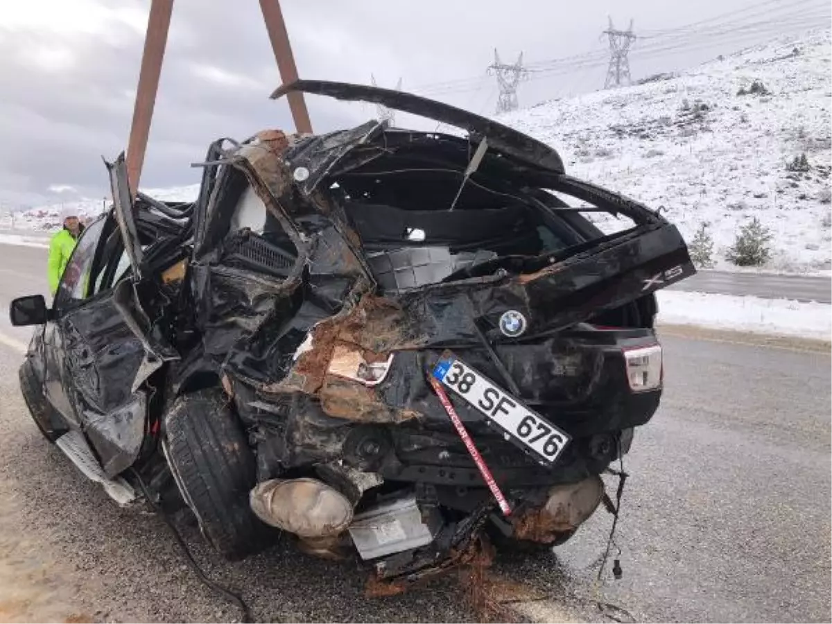 Son dakika gündem: İçinde askerlerin bulunduğu otomobil kaza yaptı: 1 ölü, 3 yaralı