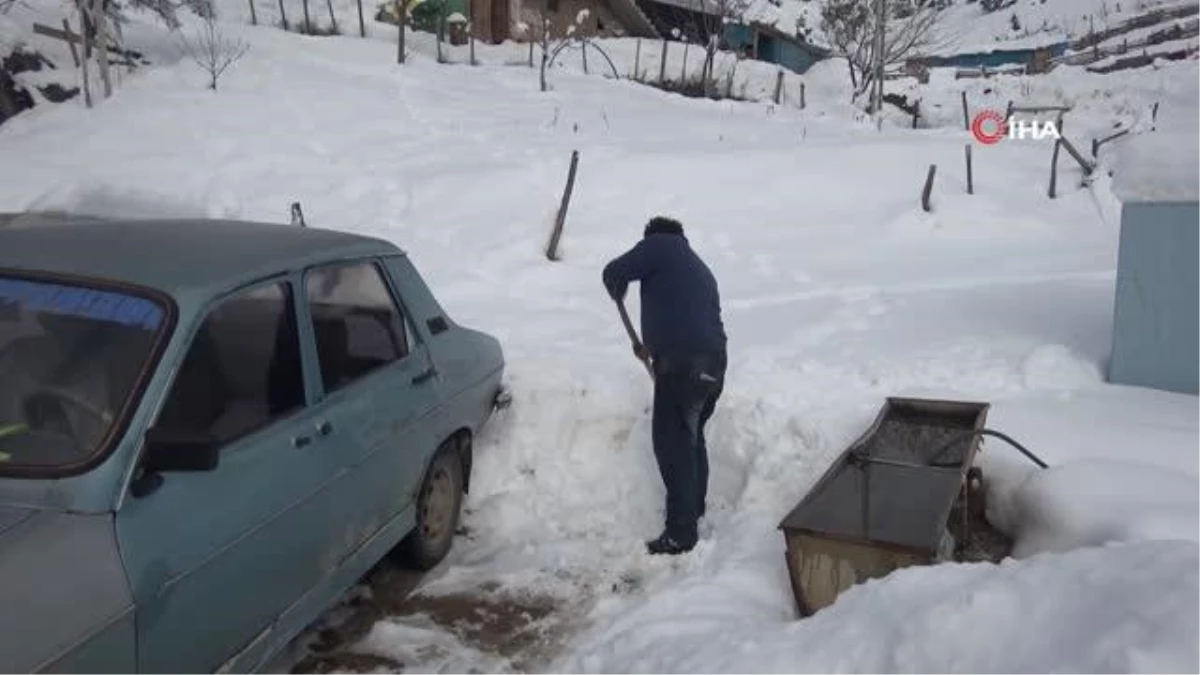 Kahramanmaraş\'ta kar yağışı hayatı olumsuz etkiliyor