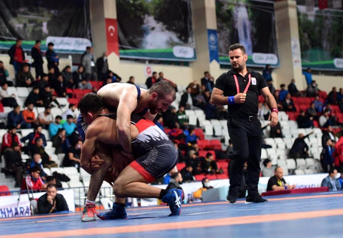 Kahramanmaraş\'ta Türkiye Büyükler Serbest Güreş Şampiyonası coşkusu