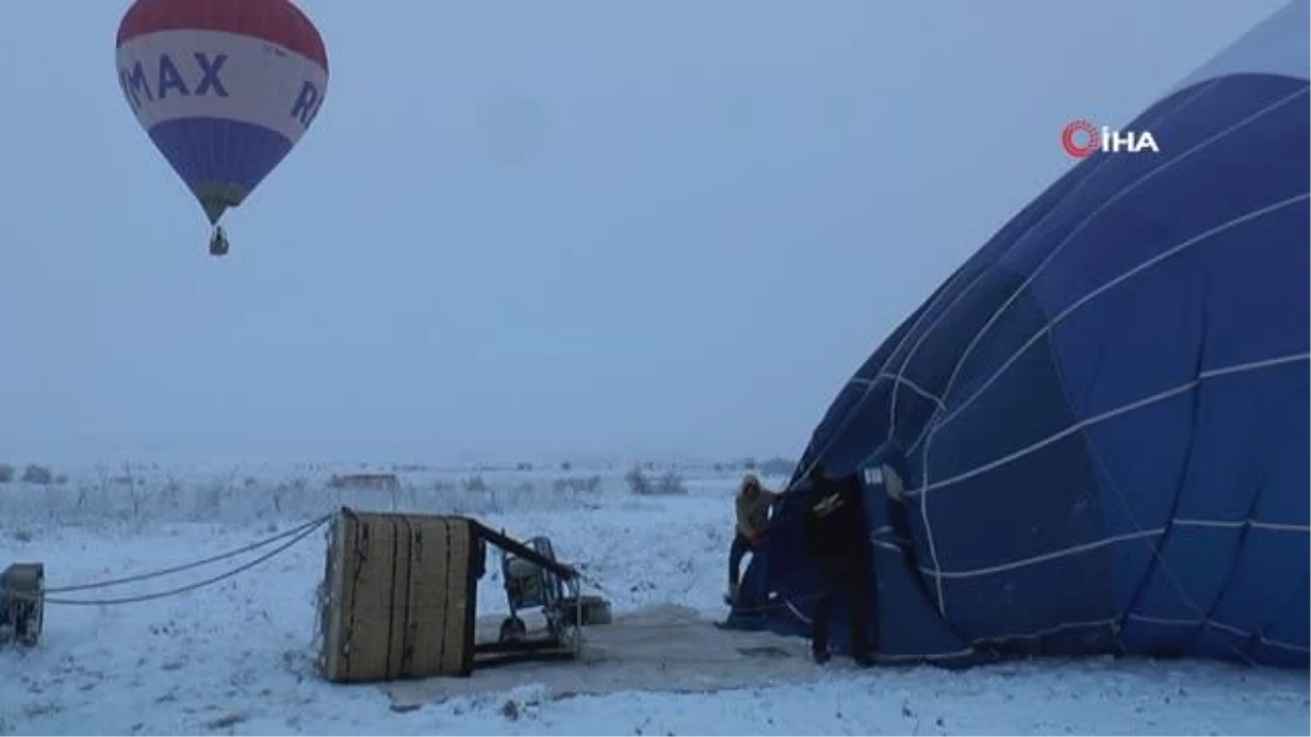 Kapadokya\'da balonlar 13 gün aradan sonra gökyüzünü süslemeye devam ediyor