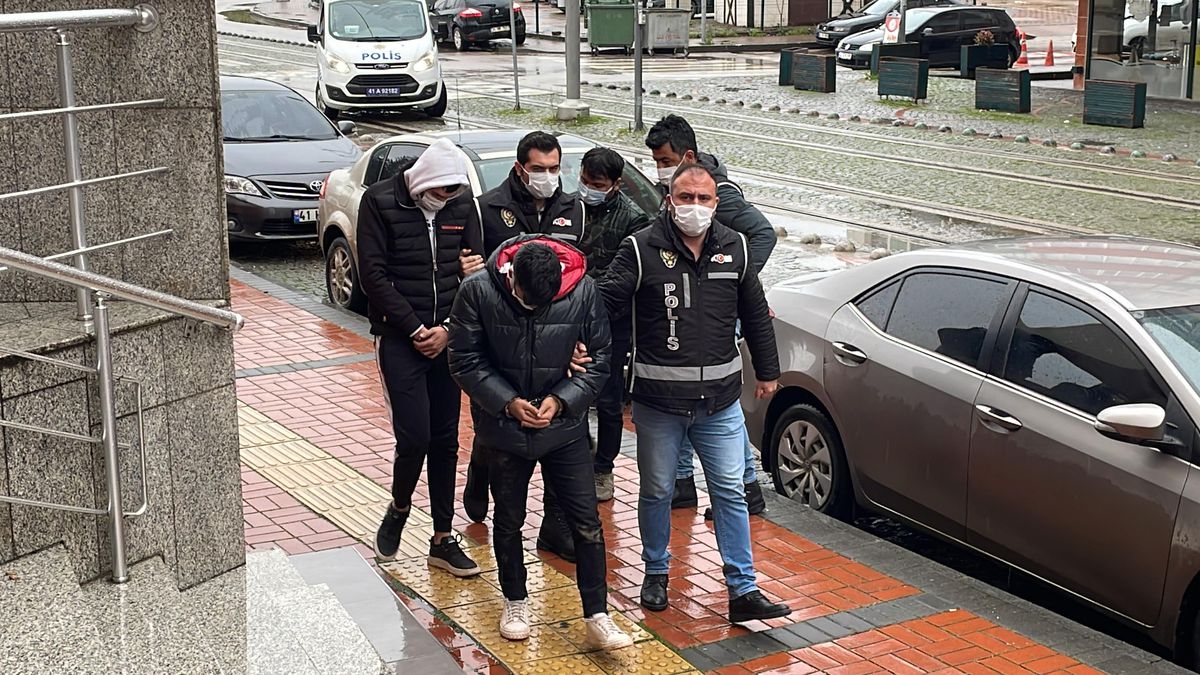 Son dakika... Kocaeli'deki sahte içki operasyonunda 3 şüpheli tutuklandı