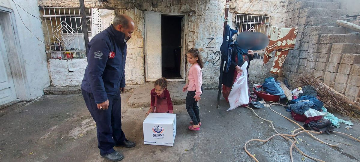 Şanlıurfa\'da ihtiyaç sahibi ailelere gıda yardımı yapıldı