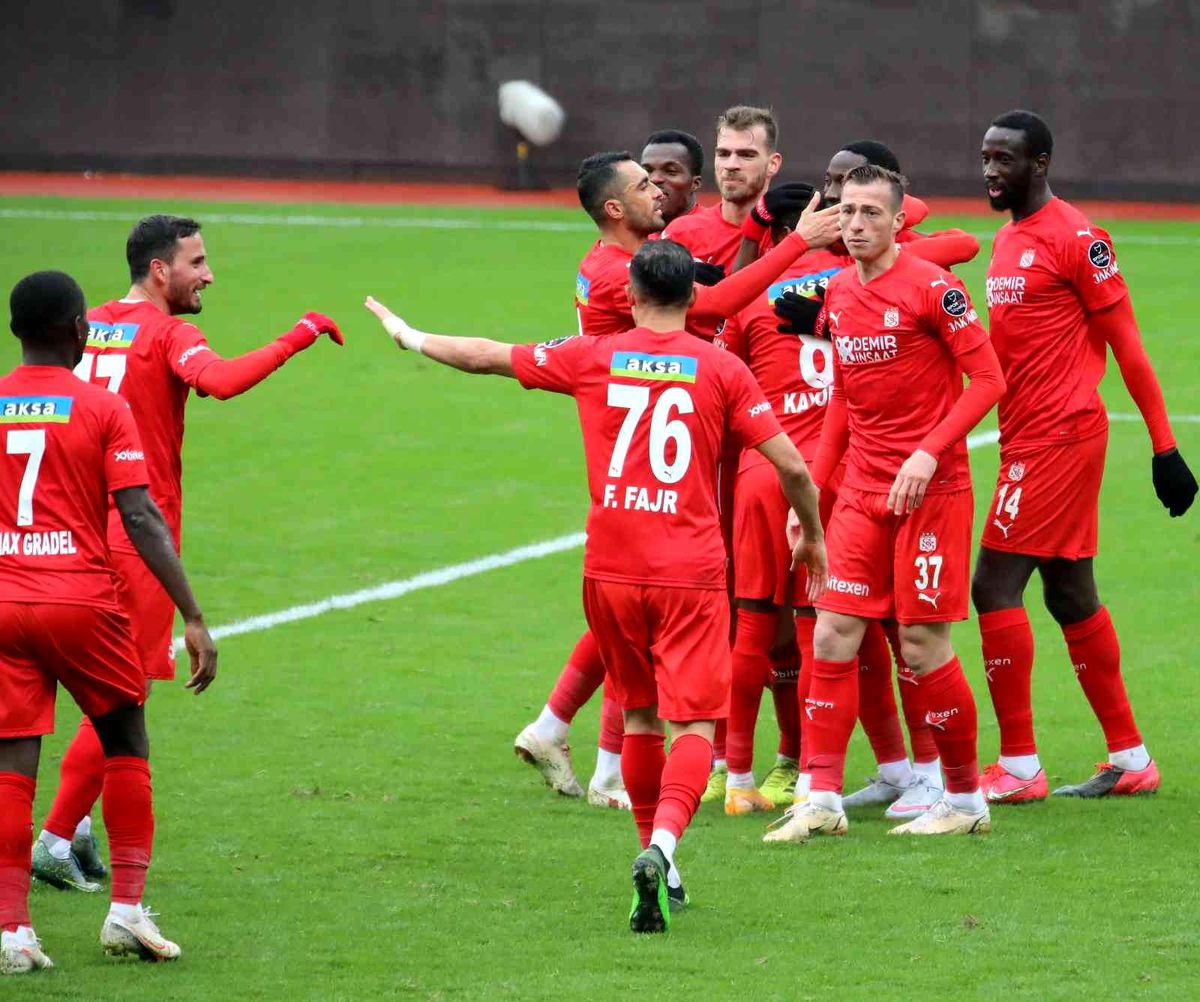 Sivasspor\'dan üst üste 4. galibiyet