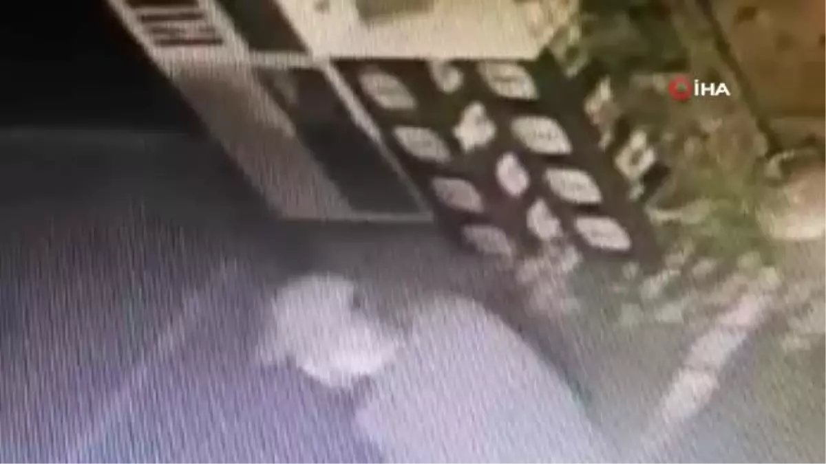 'Telefonla konuşuyormuş' gibi yaptı, tüpü montuna saklayıp böyle götürdü