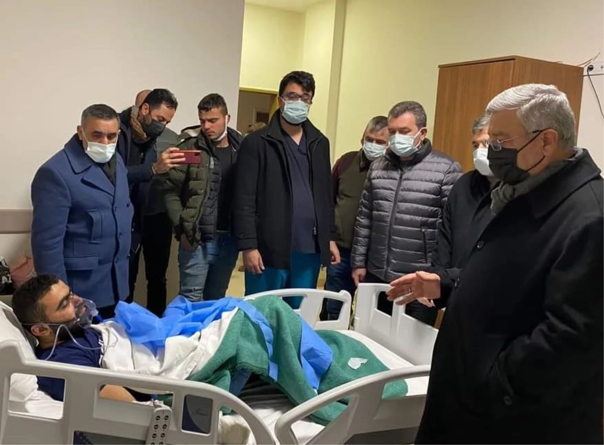 AK Parti\'li Nasır, Kınık\'taki maden kazasında yaralanan işçileri ziyaret etti