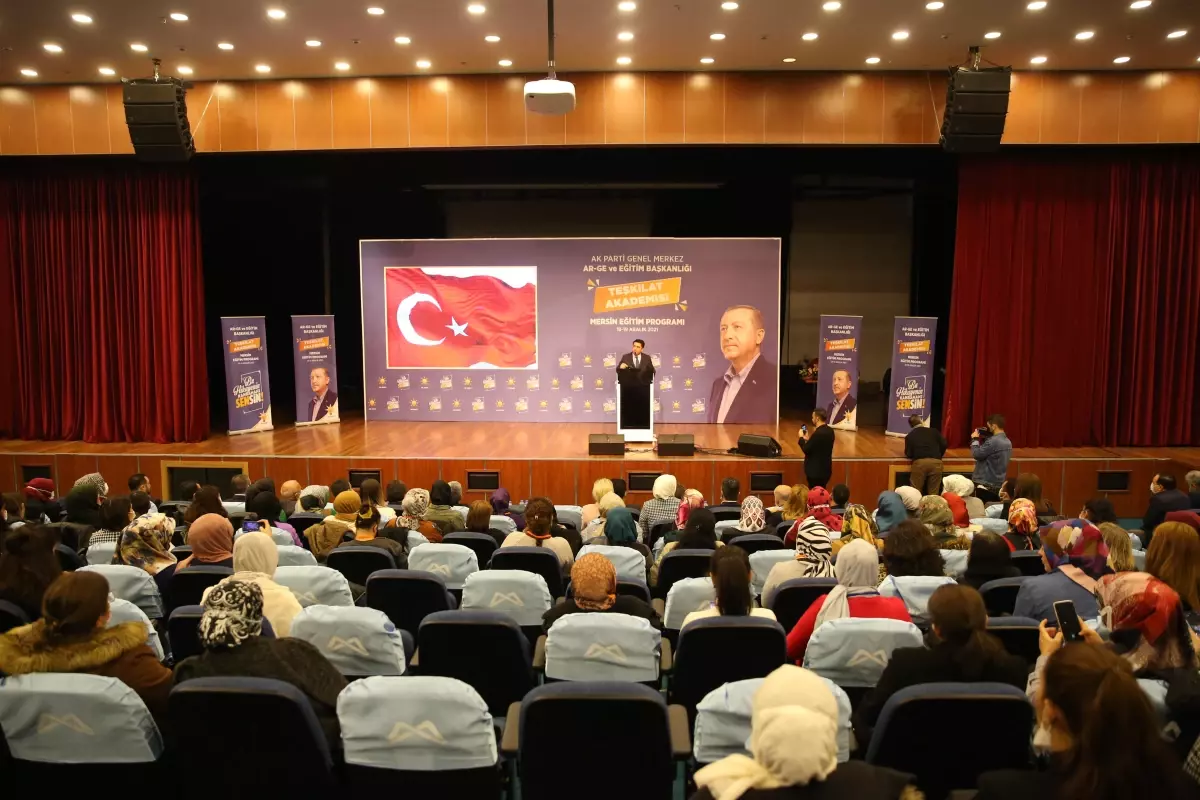 AK Parti Teşkilat Akademisi Mersin Eğitim Programı sona erdi