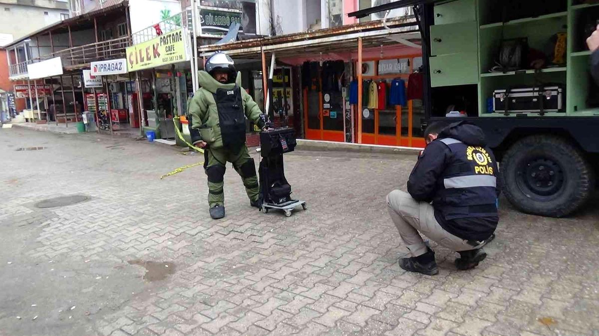 Batman\'da şüpheli bavul boş çıktı