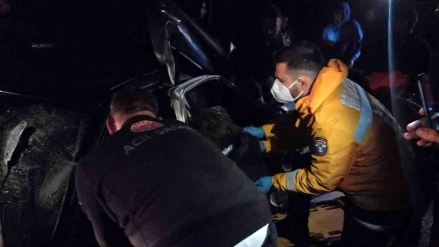 Bodrum'daki kazada araçta sıkışan sürücü güçlükle kurtarıldı