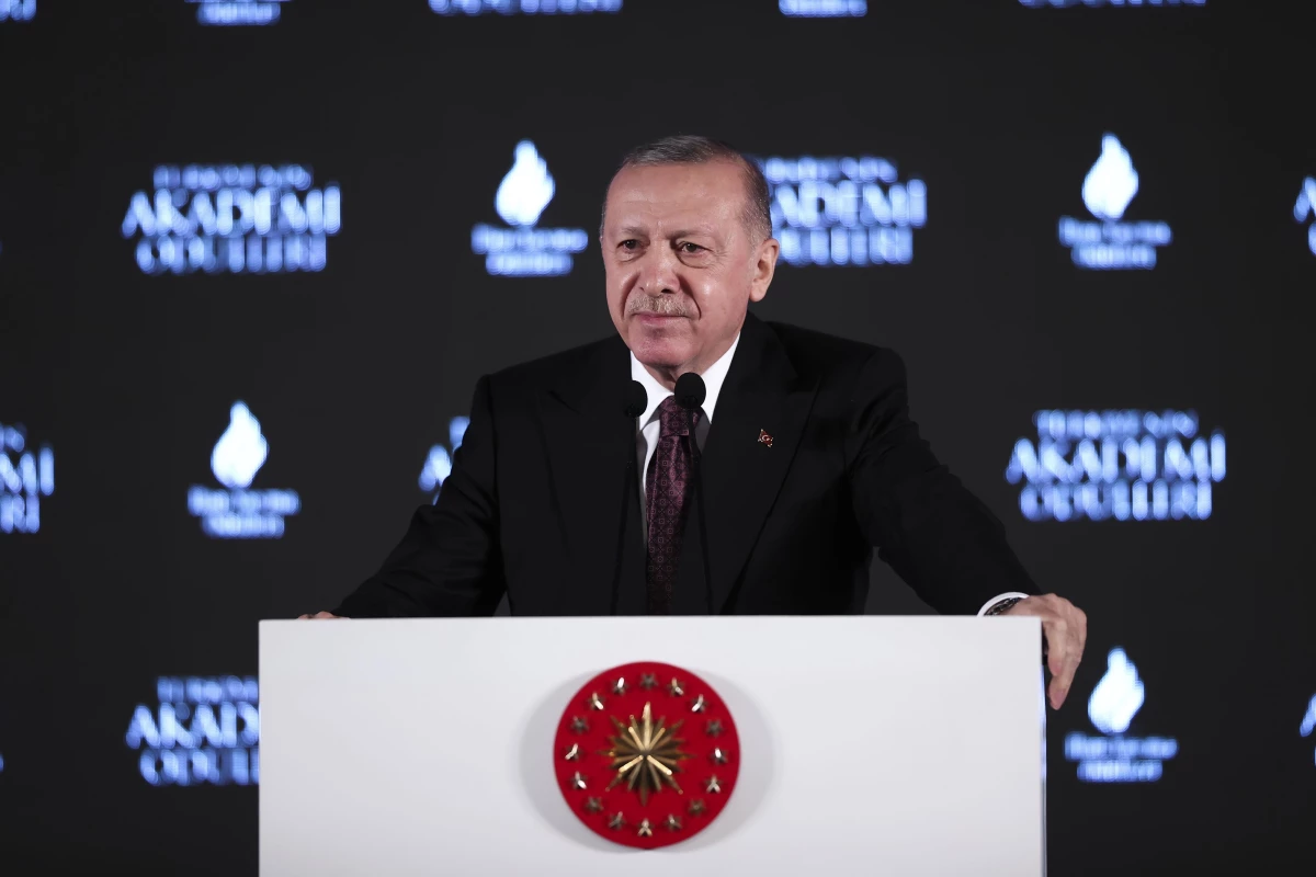 Cumhurbaşkanı Erdoğan, 2021 İlim Yayma Ödülleri Töreni\'nde konuştu: (1)
