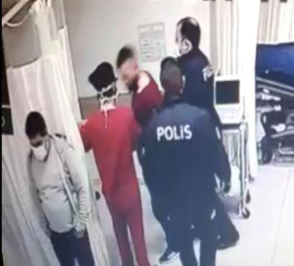 Didim\'de doktora saldırı anı kamerada