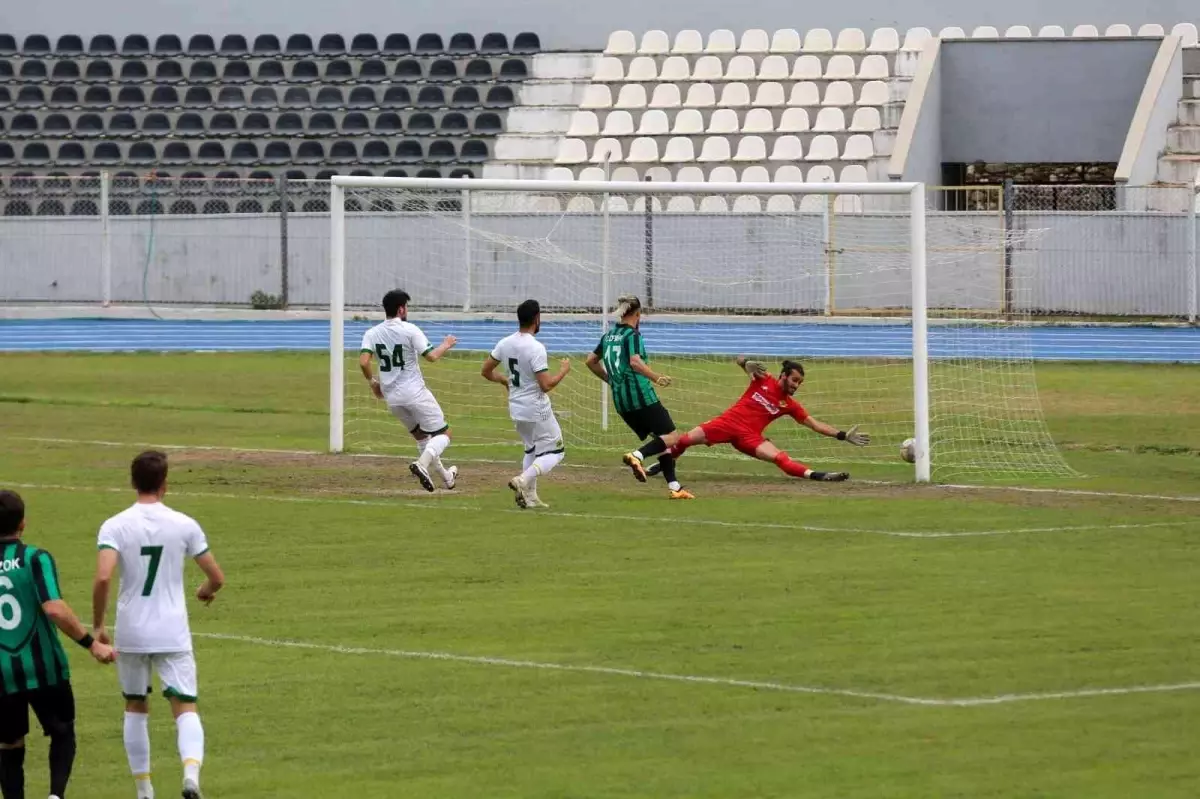 Efeler 09 SFK, liderliğini korudu