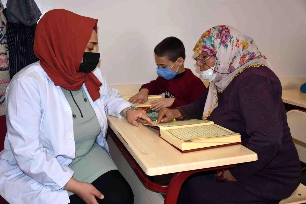 Şahinbey Belediyesi tesislerinde Kur\'an-ı Kerim öğreniyorlar